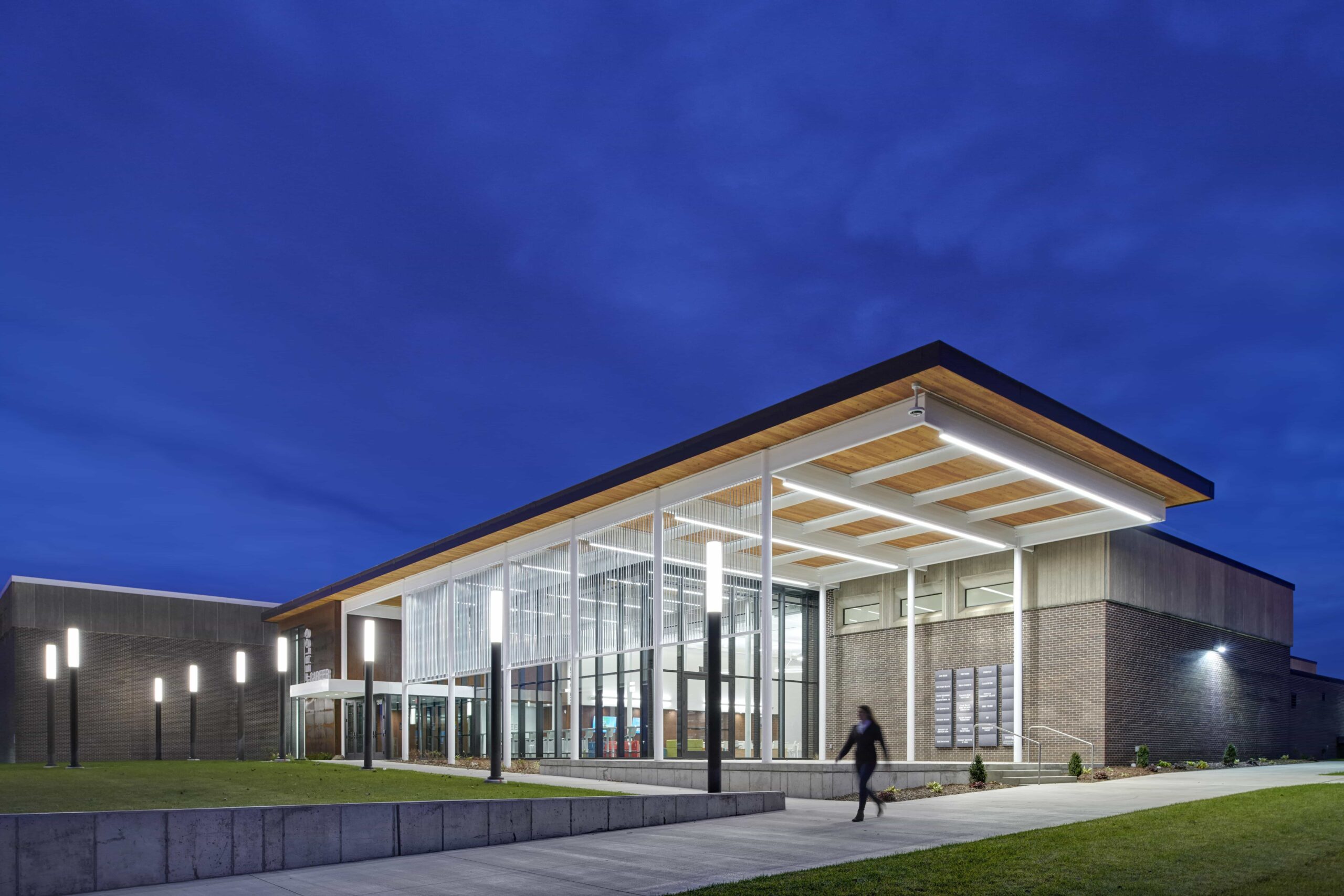 Waterloo career center 1 min